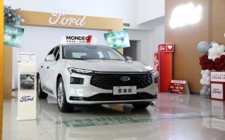 车长5米，1.1米智能大屏，15万元即能入手中级车魅力谁能抵挡？