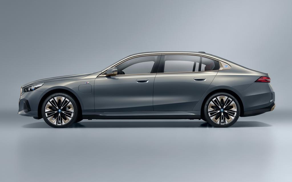 越级智能豪华座驾，全新一代BMW 5系蓄势待发