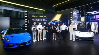 以热爱 驾驭本能 2023成都国际车展 路特斯Emira I4 First Edition重启预定
