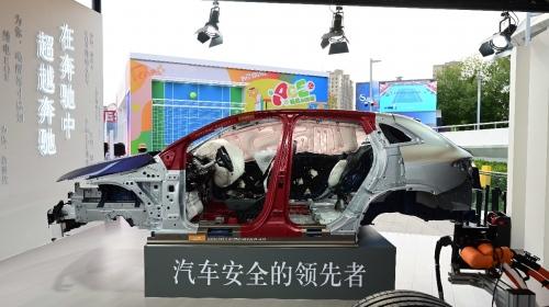 携手新程 星徽耀彩————北京奔驰助力2023中国网球公开赛盛大启幕