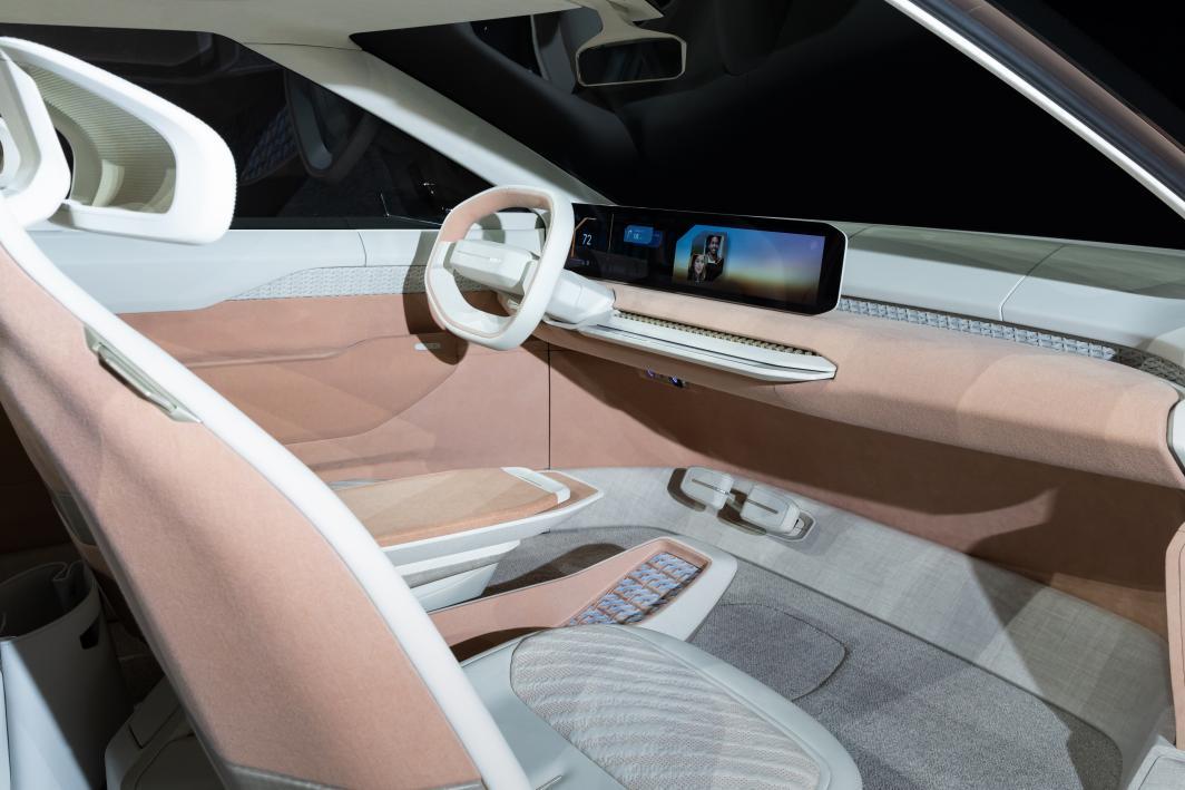 起亚在“Kia EV Day”上发布EV5及两款概念车型,加速电动汽车普及