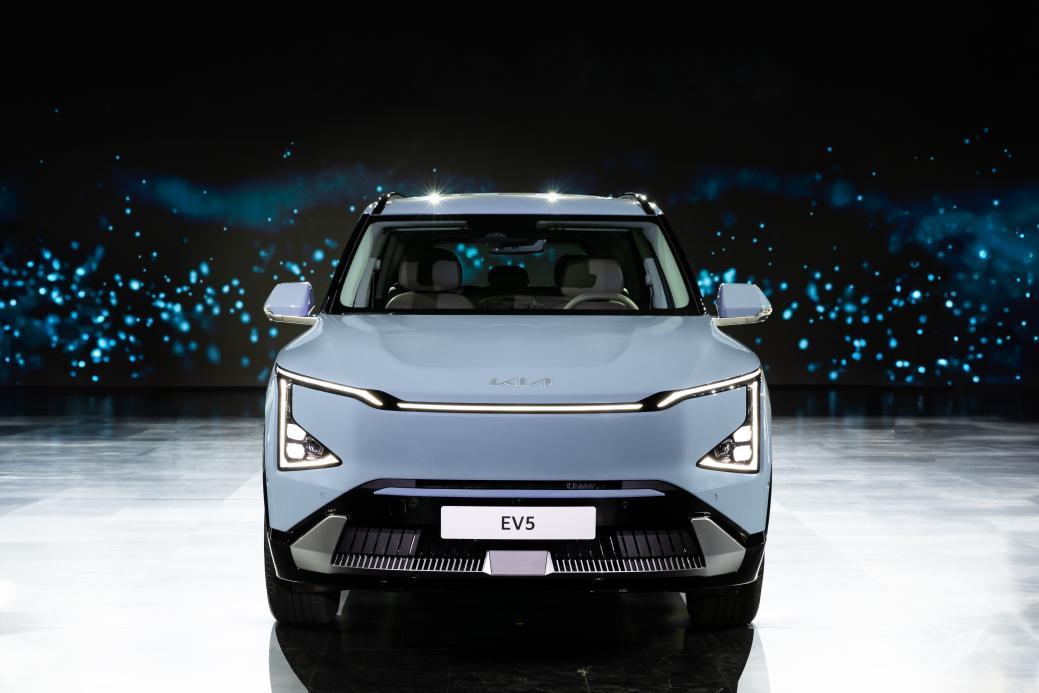 起亚在“Kia EV Day”上发布EV5及两款概念车型,加速电动汽车普及