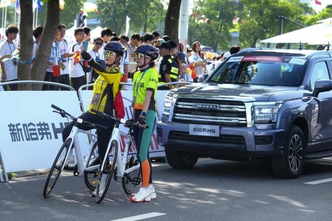 环广西世巡赛盛况火爆，“非长强大”新哈弗H5一路护航
