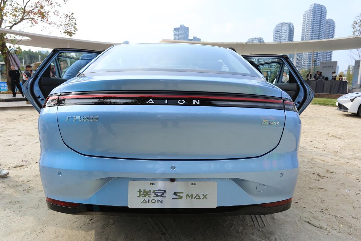 新外观、弹匣电池、610KM续航、AION S MAX实车亮点解析！