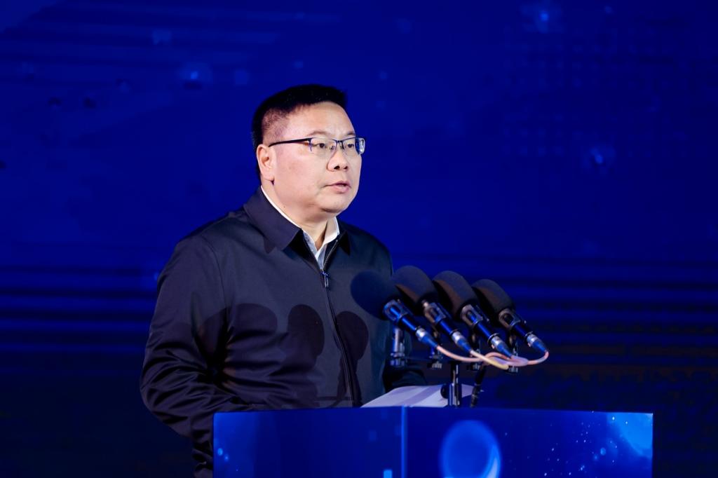 东风公司践行央企担当承办新能源汽车赛道