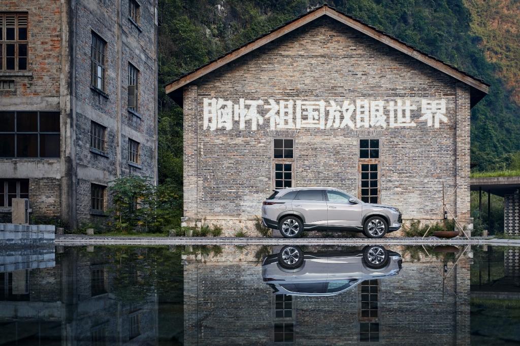 喜提大五座超混SUV比亚迪护卫舰07,秋日自驾安排上