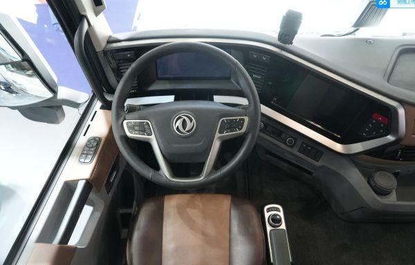 东风天龙GX 自主L2+智能驾驶牵引车 荣获2024中国创新卡车奖(TIAC 2024)