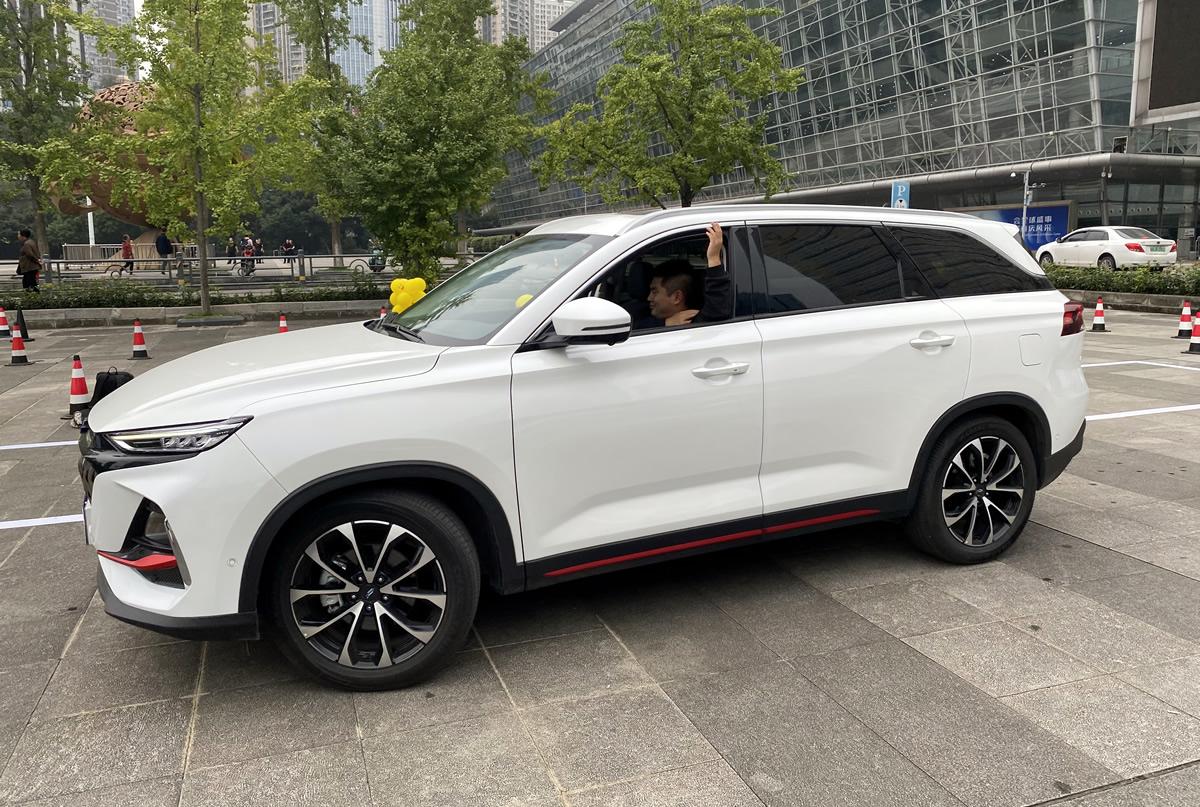 体验长安欧尚X7 PLUS智慧快乐座舱，玩了2个小时都没玩够