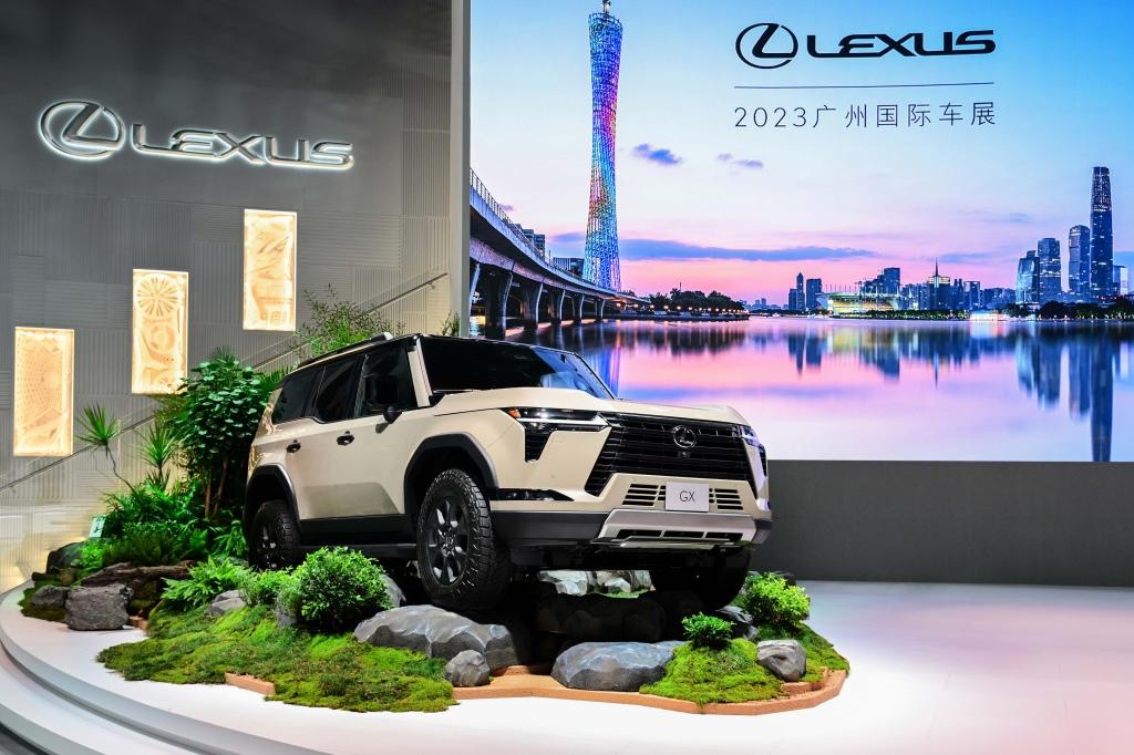 LEXUS雷克萨斯全新一代GX亮相广州车展 全新一代LM四座版/六座版上市