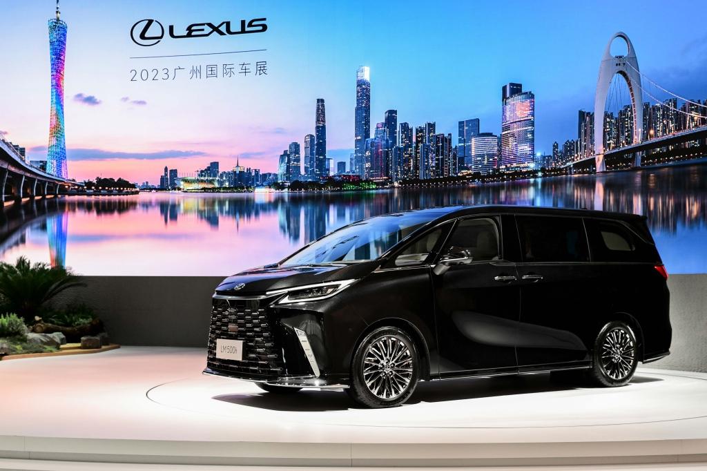 LEXUS雷克萨斯全新一代GX亮相广州车展 全新一代LM四座版/六座版上市