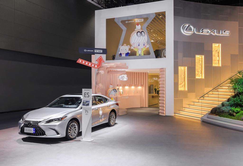 LEXUS雷克萨斯全新一代GX亮相广州车展 全新一代LM四座版/六座版上市
