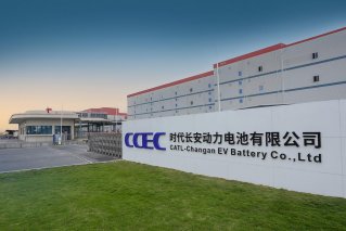 时代长安标准电芯下线，长安或将告别动力电池采购模式