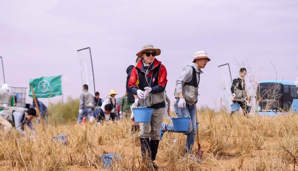 阿维塔“为爱同行”公益助学走进大山,为山区孩童启迪未来