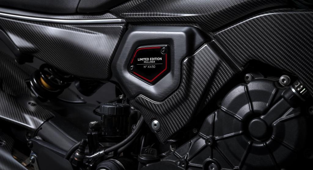 杜卡迪Diavel for Bentley限量版摩托车,集卓越性能与精湛工艺为一体的独家双轮巅峰之作