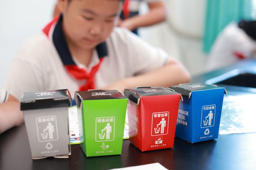 “原来科学这么好玩”——上汽大众STEM课程助力乡村科学教育