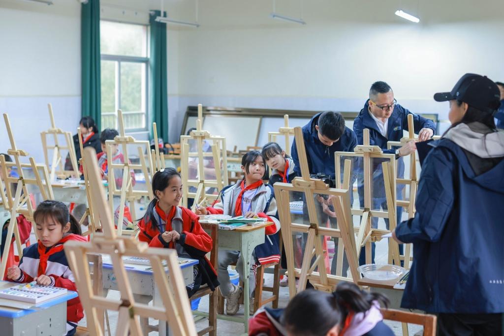 “原来科学这么好玩”——上汽大众STEM课程助力乡村科学教育
