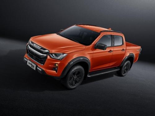 不负顶流实力!D-MAX V-CROSS斩获钜轮奖·年度卓越高端皮卡奖