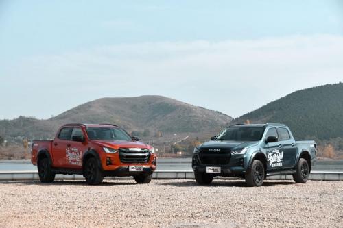 不负顶流实力!D-MAX V-CROSS斩获钜轮奖·年度卓越高端皮卡奖