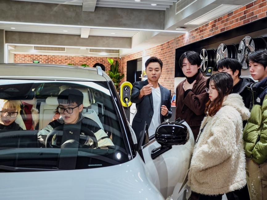 汇聚创意灵感 共绘未来出行,smart品牌与中国美术学院达成可持续发展合作