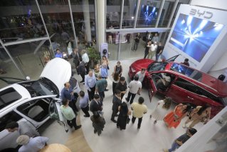 比亚迪巴拉圭展厅盛大开业，全新唐EV上市