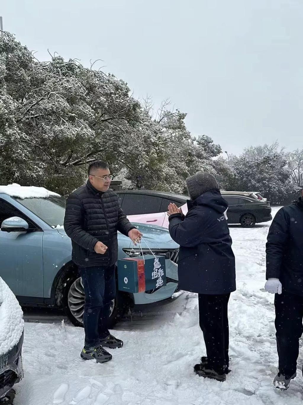 展央企担当 岚图汽车全力应对低温雨雪天气保障用户出行