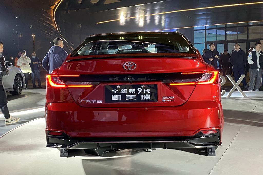 全新第9代凯美瑞来了,配置全面升级,价格下调至17.18万元起