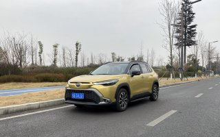 试驾锋兰达，第五代智能电混双擎开起来很平顺，省油也是硬道理