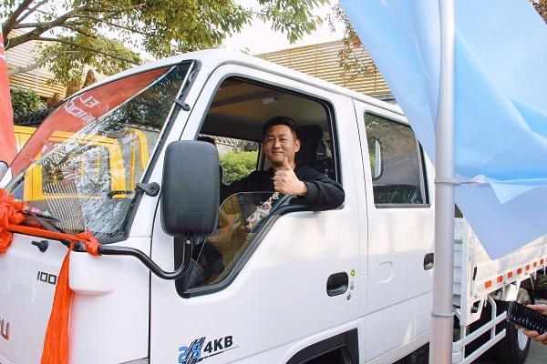 成都演绎品质神话 庆铃五十铃新100P经典之上再度加码