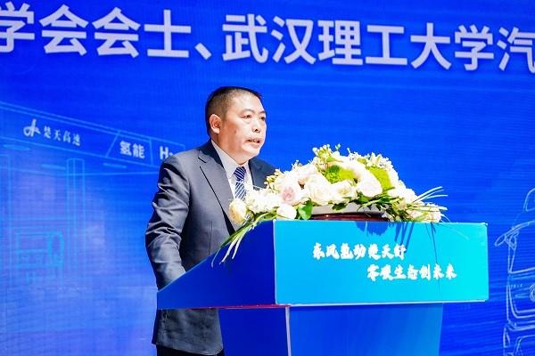 湖北首条氢能示范线启动,首批30台东风氢能重卡投入运营