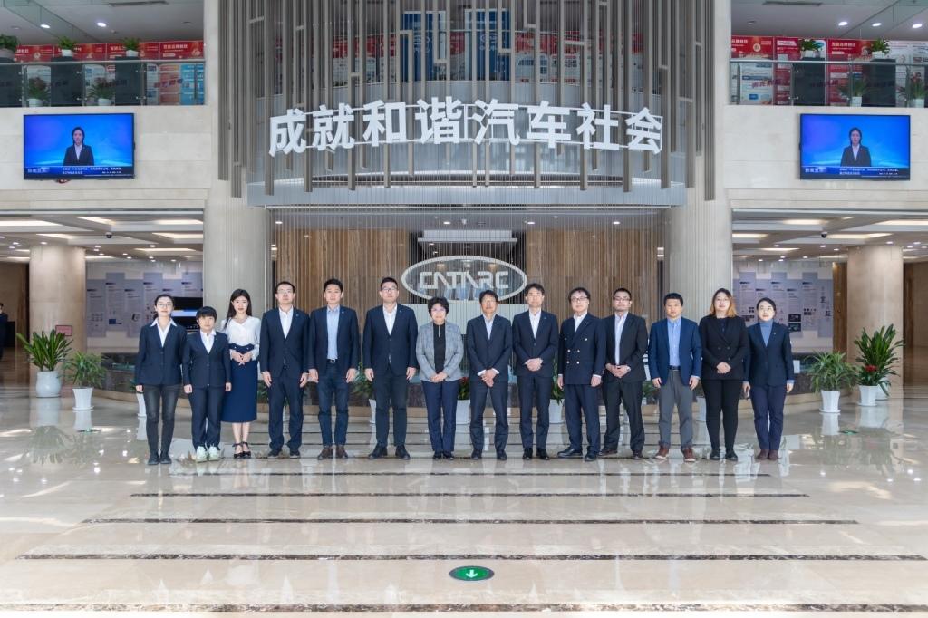 推动自动驾驶技术发展,引领未来出行变革