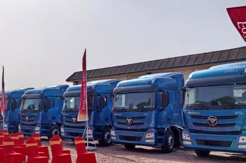 首批交付35台LNG牵引车!欧曼携手北京骏世通达打造快递物流新生态
