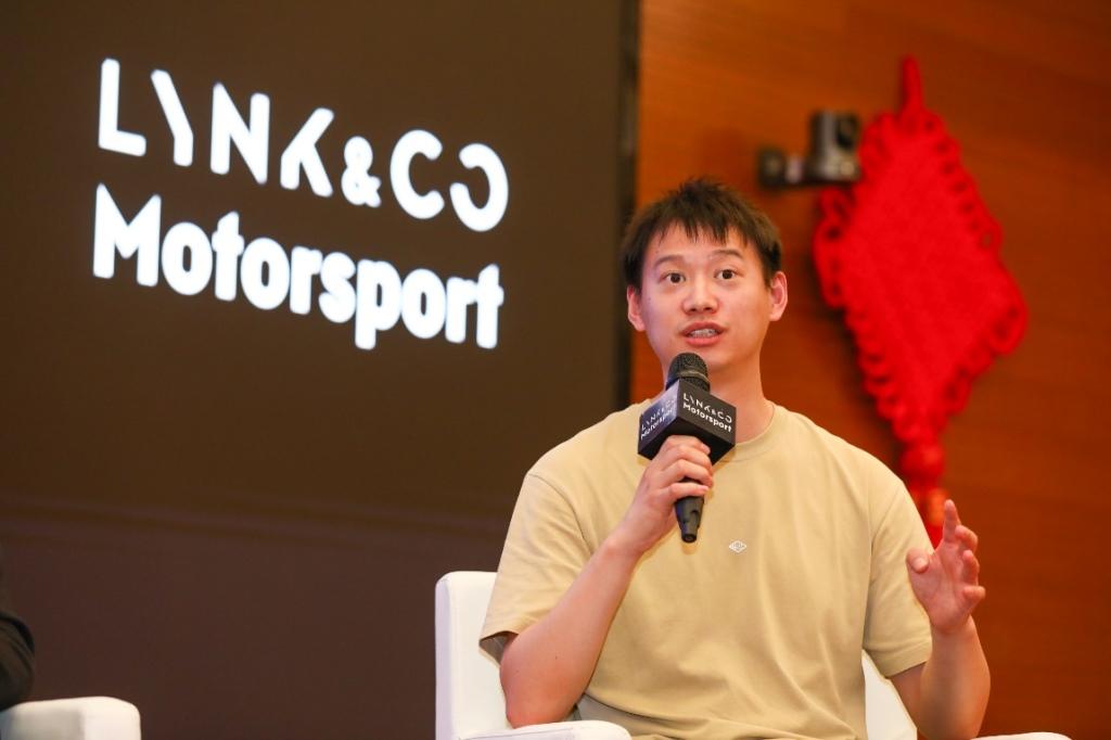 青春无畏,热血飞驰 | 2024领克巅峰车手赛车模拟电竞赛清华大学揭幕站圆满落幕