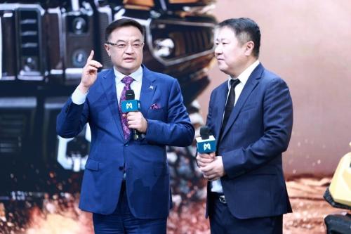 博纳董事长于冬成为猛士917蛟龙战甲001号车主