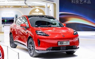 有825km最长续航，还要行业第一智驾，昊铂HT亮相成都车展一战封神