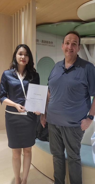 北京车展首张海外车主订单揭晓,国际顶级车评人为腾势Z9GT而来!