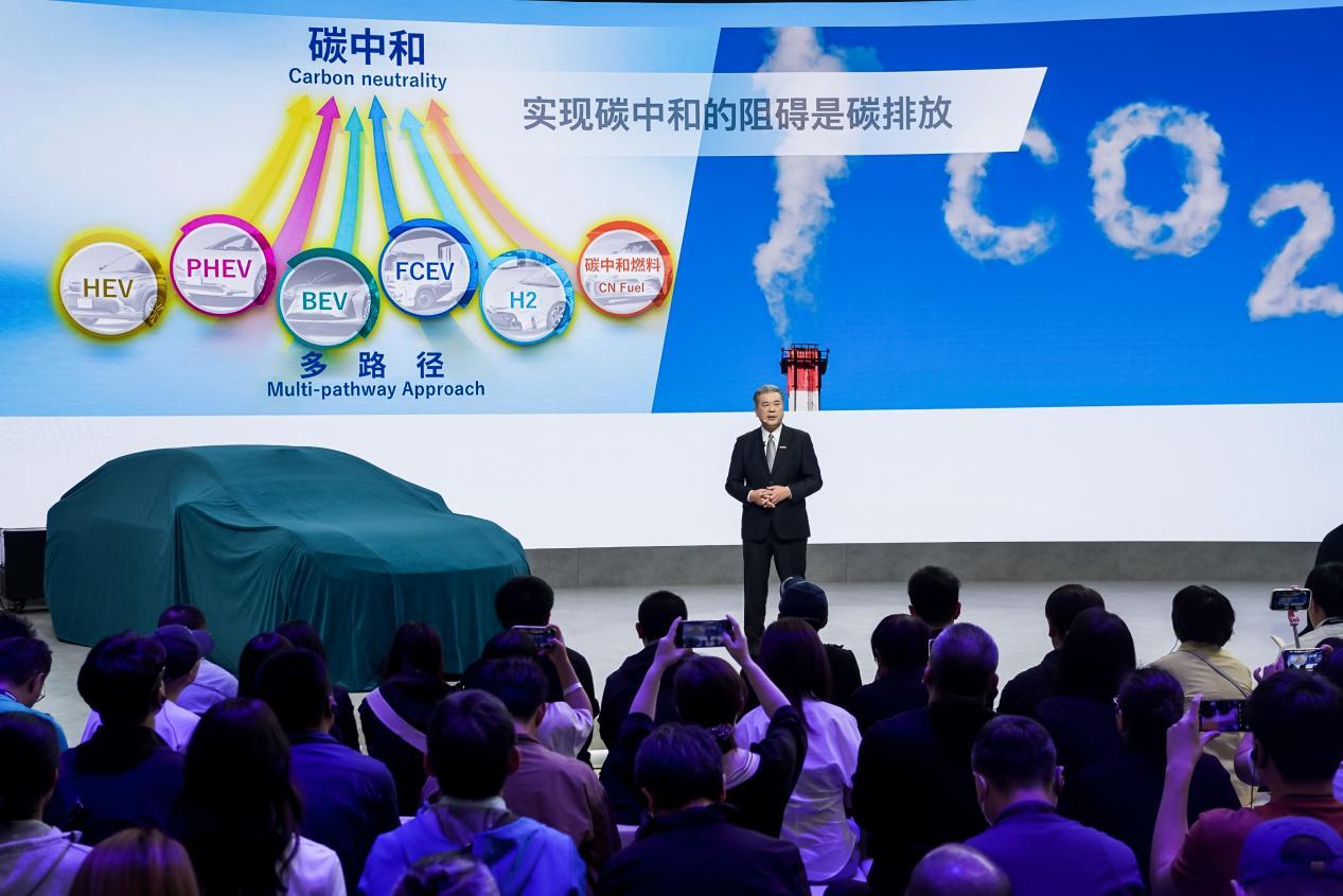 主流车企在新汽车时代的“稳”与“狠”