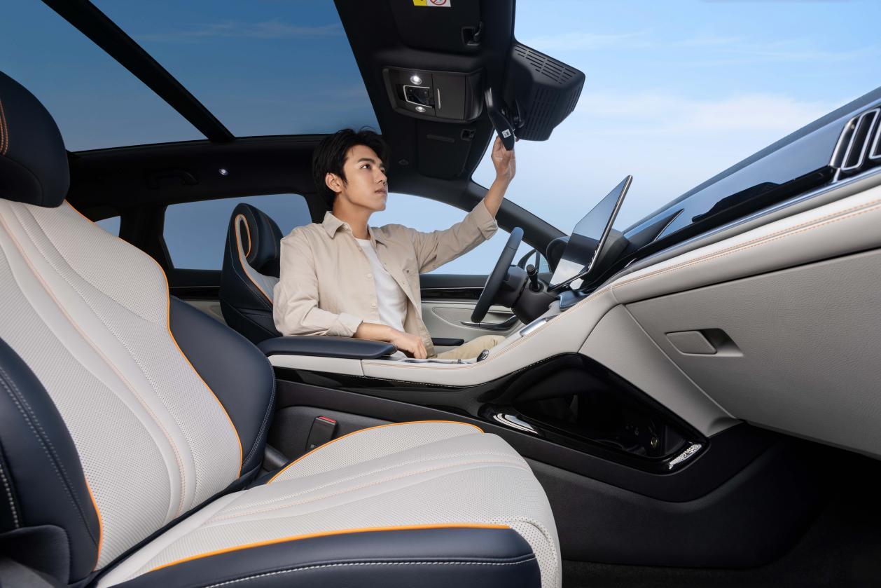 至高补贴15000元 11万入手“全能”SUV宋PLUS DM-i荣耀版