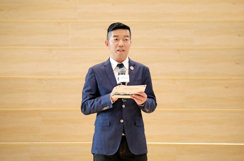 深化五心守护伴知音 从故宫到凡尔赛宫成都站暨神龙汽车32周年庆开启