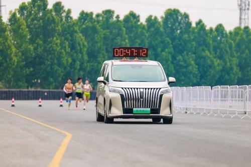 2024长城汽车智慧工厂马拉松,魏牌热爱开跑,美好领航