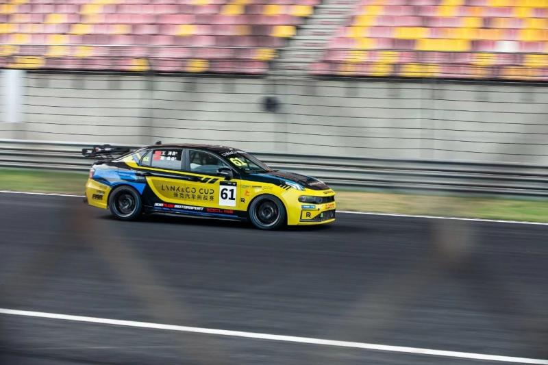 领克车队2024TCR美国站包揽领奖台,中国汽车首次登顶美国赛场
