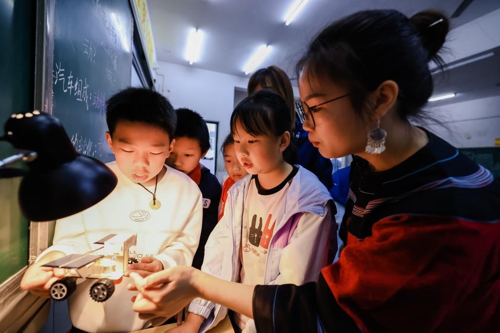 科学的种子落在泥土里,可以开出怎样的花?