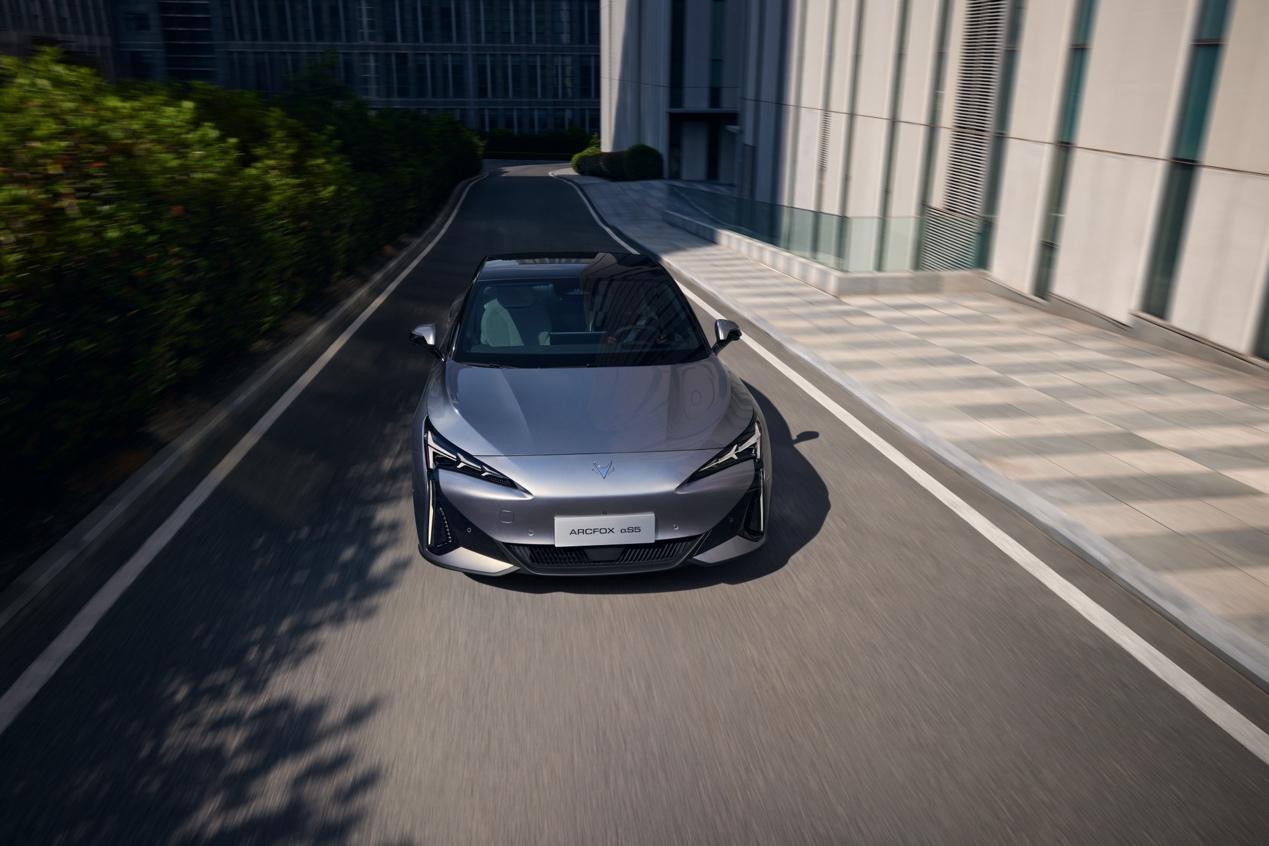 极狐阿尔法S5正式上市,新增560MAX版型限时15.18万元起售
