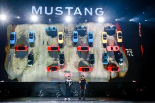全新福特Mustang®敞篷运动版与硬顶性能版上市开售