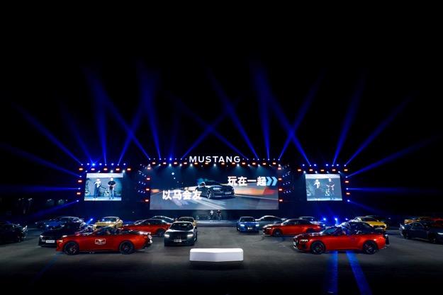 全新福特Mustang®敞篷运动版与硬顶性能版上市开售