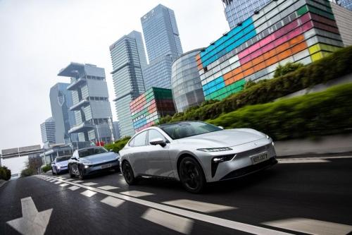 谁才是年轻人的第一台车？eπ007对比深蓝SL03