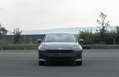 新蓝鲸AI电驱赋能!新款启源A05绞杀A级新能源市场