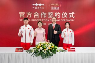 方程豹汽车全力护航中国国家举重队，冲刺巴黎，向世界豹发中国力量