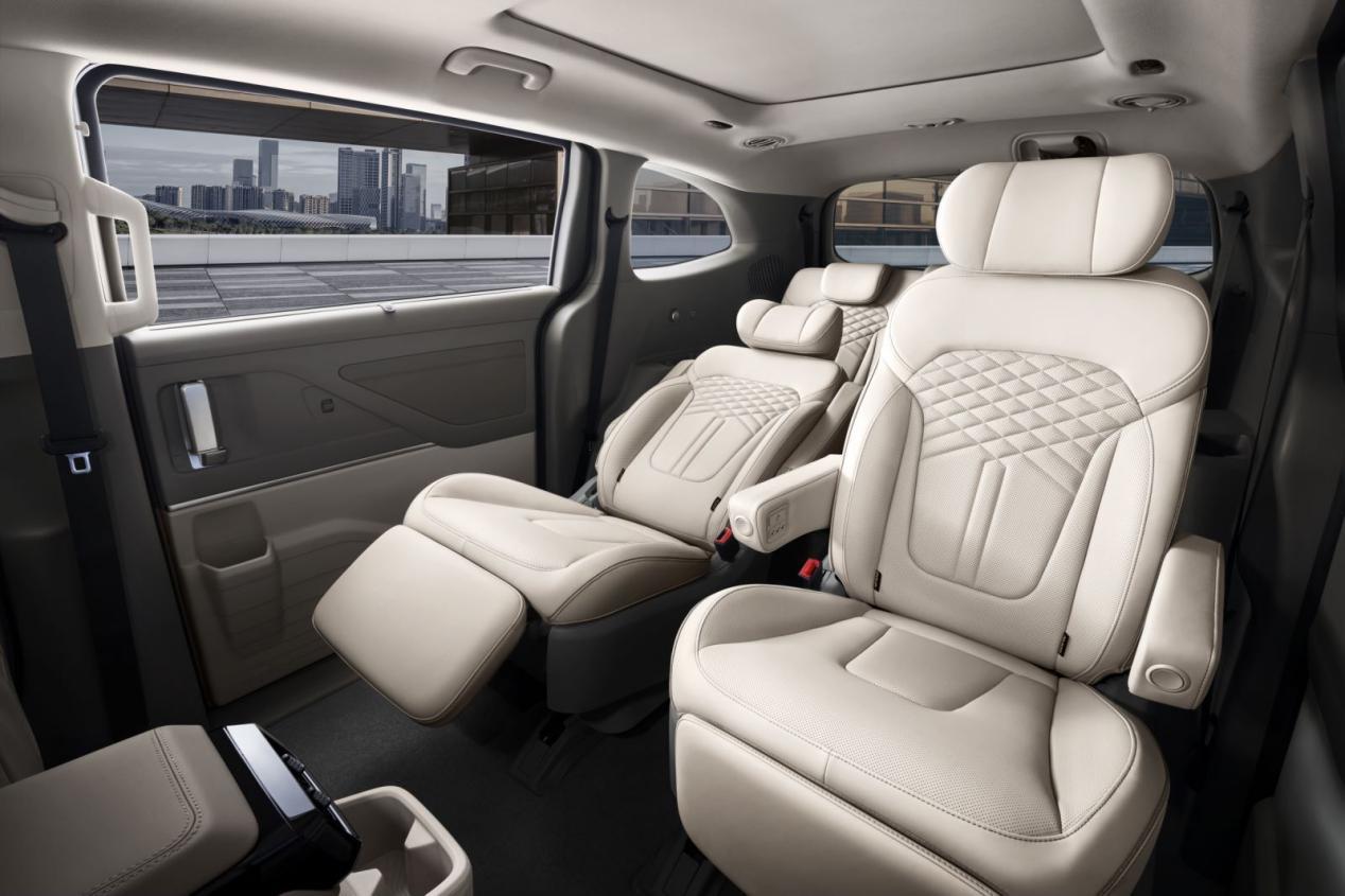 2024款库斯途焕新上市,“更超值的家用MPV” 17.18万元起!