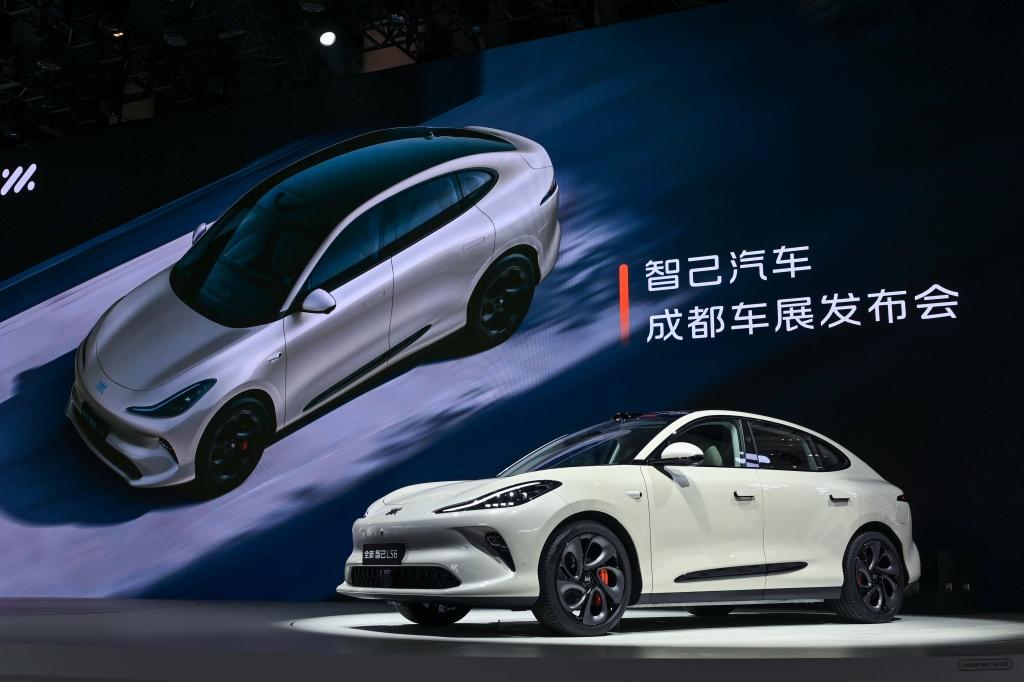 全新智己LS6正式发布,预售权益价22.99万-29.99万元