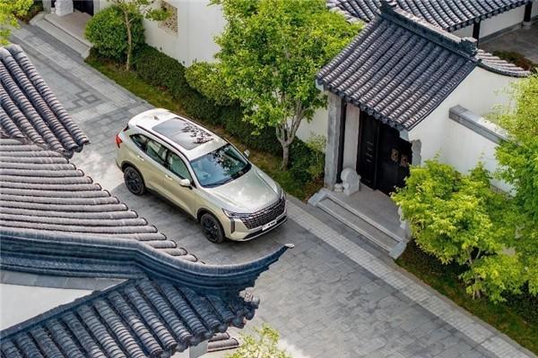 从校门到远方，哈弗SUV车型成家庭出行最佳拍档